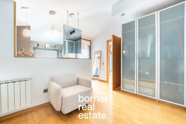 Ático dúplex con gran terraza, piscina y parking en Coll Favà. — 42