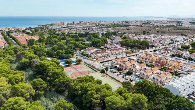 Casa 3 habitaciones 94m² en venta - Mil Palmeras — 45
