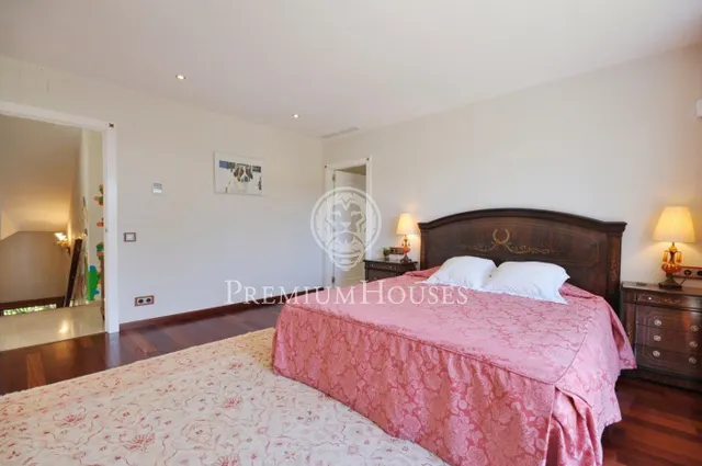 Casa en venta en Alella: Exclusiva urbanización 'Can Teixidó' — 24
