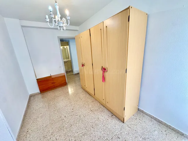 Increíble vivienda en Orihuela ciudad toda exterior con balcón amplio .. para vivir ¡Visitelo sin  compromiso!! — 3