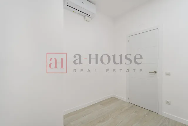 PISO RECIÉN REFORMADO CON GRAN BALCÓN EN L' EIXAMPLE — 26