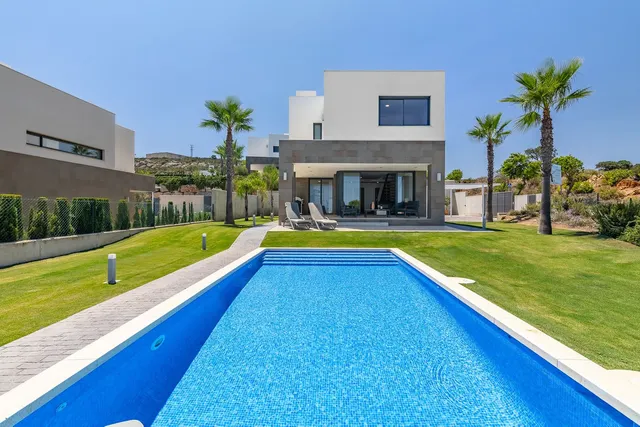Chalet 4 habitaciones 212m² en venta - Costa del Sol — 23