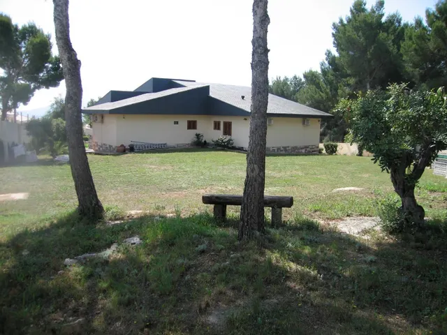 Chalet de lujo en la Nucia con 3.450 m2 de parcela y 525 m2  - foto 5
