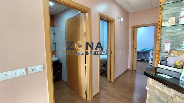 Local comercial en venta en zona consolidada de Cáceres (Mon - foto 4