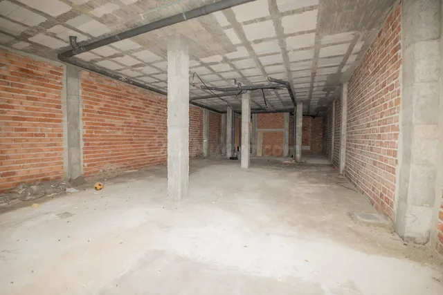 Amplio Local Comercial en el Corazón de Fuengirola - foto 5