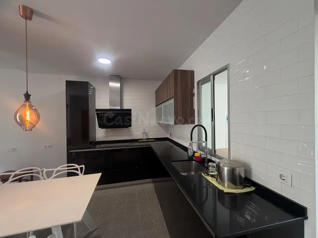 Encantadora Casa Reformada en la Parte Antigua de Cáceres - foto 4