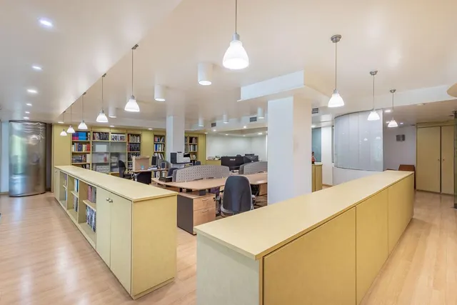 EXCLUSIVO INMUEBLE EN PLAZA DE CARRETAS, JUNTO AL EMBLEMÁTICO PASEO DEL SALÓN — 9