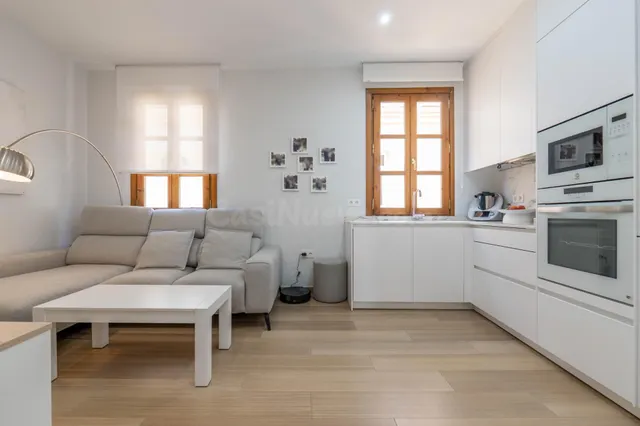 VENTA DE CÉNTRICO PISO CON LICENCIA TURÍSTICA - GRANADA — 4