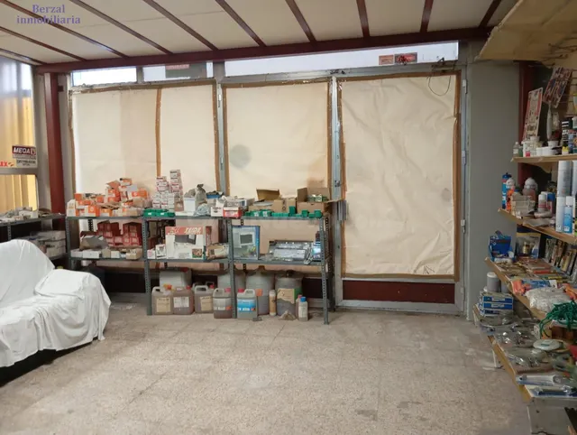 Amplio Local Comercial en Logroño - Oportunidad de Inversión — 4