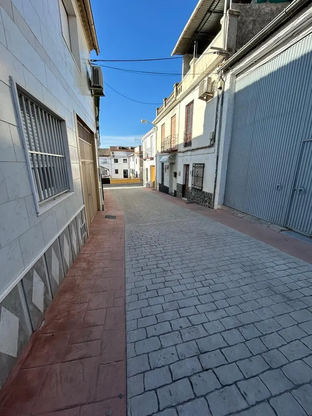 SOLAR CÉNTRICO EN ATARFE — 17