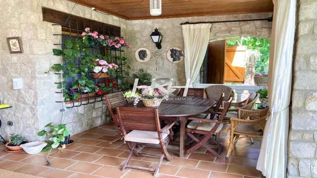 Sensacional villa en urbanización Santa Bárbara. / HH Asesores inmobiliarios. — 19