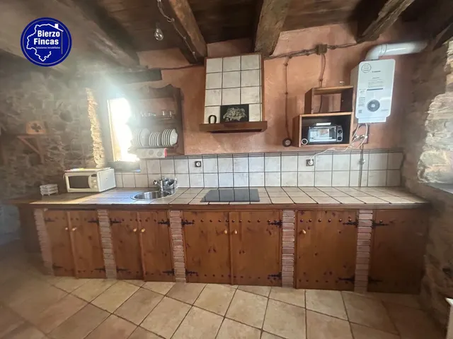 SE ALQUILA CASA RÚSTICA EN NOCEDA DEL BIERZO - foto 2