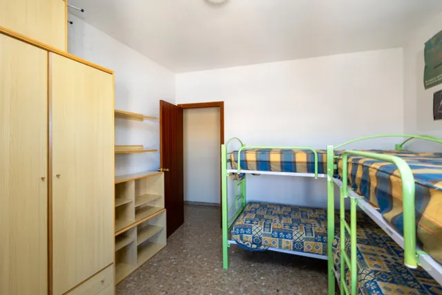 Espectacular edificio a 3 calles con vivienda y locales comerciales en pleno centro de Alhama de Gr — 36