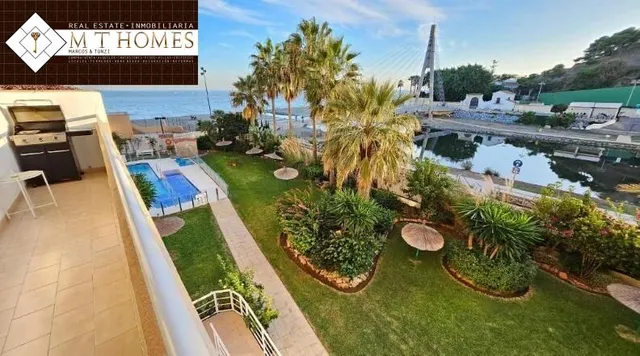 PISO JUNTO AL MAR CON VISTAS TOTALMENTE RENOVADO — 27