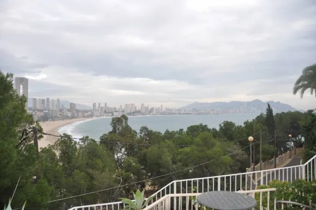 BONITO CHALET en PLAYA PONIENTE — 12