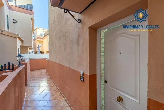 ESPECTACULAR TRIPLEX EN CHURRIANA — 25