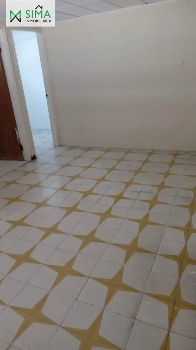 Se renta o vende amplia casa en Manga para uso comercial — 11