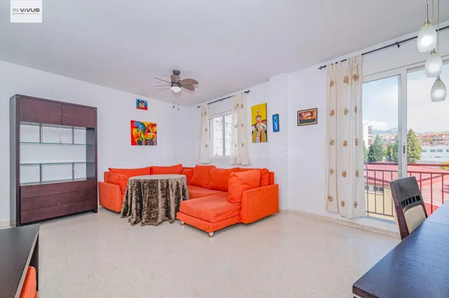 ALQUILER DE PISO DE 4 DORMITORIOS EN EL BARRIO DE ALBAYDA TOTALMENTE AMUEBLADO Y EQUIPADO Y CON PLAZA DE  GARAGE INCLUIDA — 4