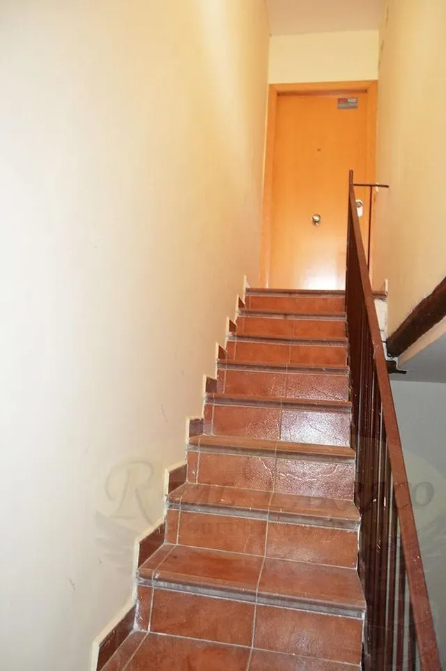 PISO CON OKUPA EN VENTA,PASE OFERTA ! — 6