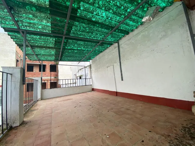 Amplia Casa en Cabra - Oportunidad de Inversión o Proyecto P - foto 5
