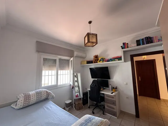 CASA EN LA PUEBLA DE CAZALLA — 32