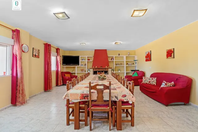 CHALET CON PISCINA EN CORTIJO PRETEL (ALBOLOTE) — 12