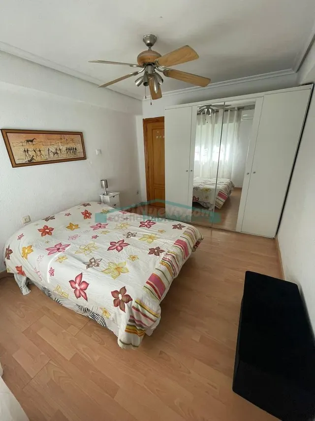 Vivienda con terrazas y metro en la puerta – Avenida del Cid