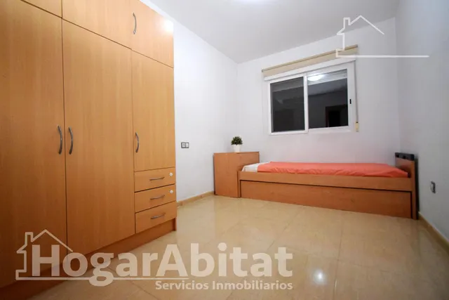 ¡UBICACIÓN IDEAL! AMPLIO, BONITO Y EXTERIOR CON GARAJE Y BALCÓN — 43