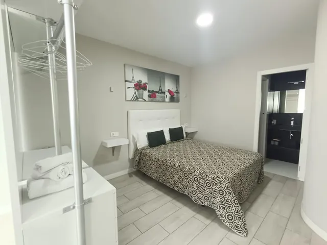 Vivienda + Local /Trasteros — 8