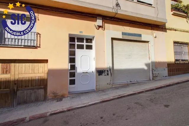 Espacio y comodidad en el centro de Almenara — 38