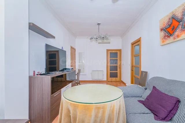 VENTA DE PISO EN PELIGROS: 3 DORMITORIOS,2 BAÑOS, PATIO, ASC - foto 2
