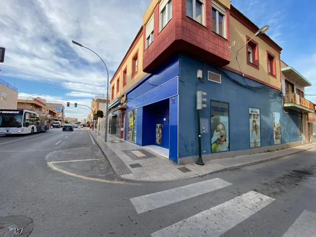 LOCAL COMERCIAL en LOS DOLORES — 3