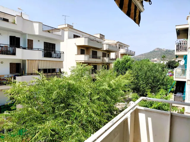 🌴 A 150 metros de la playa: amplio piso con terraza en Cala  - foto 2