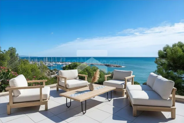 Vivienda exclusiva en primera línea de mar con vistas infini