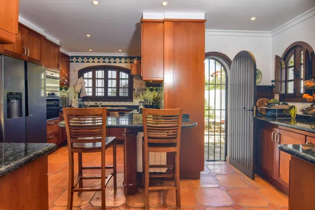 ✓Villa Amplia de Estilo Rústico con Piscina en Calpe, Costa Blanca. — 10