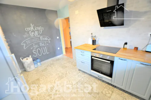 ¡Magnífico chalet! Amplio y lleno de luz, con piscina, terraza, garaje y parcela — 13