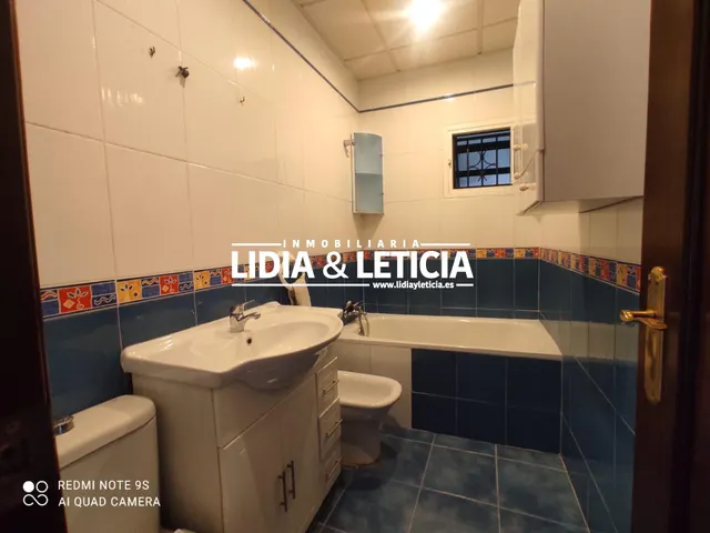 ESPECTACULAR CASA EN PABLO VI! UNA DE LAS ZONAS MÁS DEMANDADAS DE ALCALÁ DE GUADAIRA!! — 9