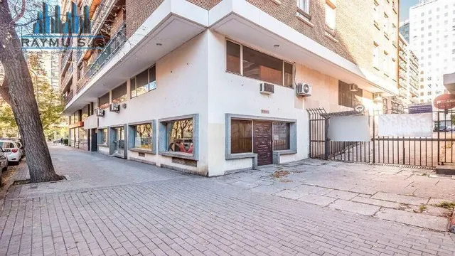 AMPLIO LOCAL DE 520 m2 EN CHAMBERÍ (MADRID)