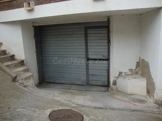 LOCAL CON VARIOS PARKINGS Y TRASTEROS - foto 2