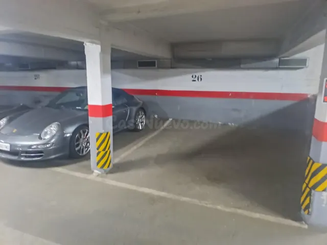 Venta de Plaza de Garaje en el Barrio de San Juan Bautista - foto 2