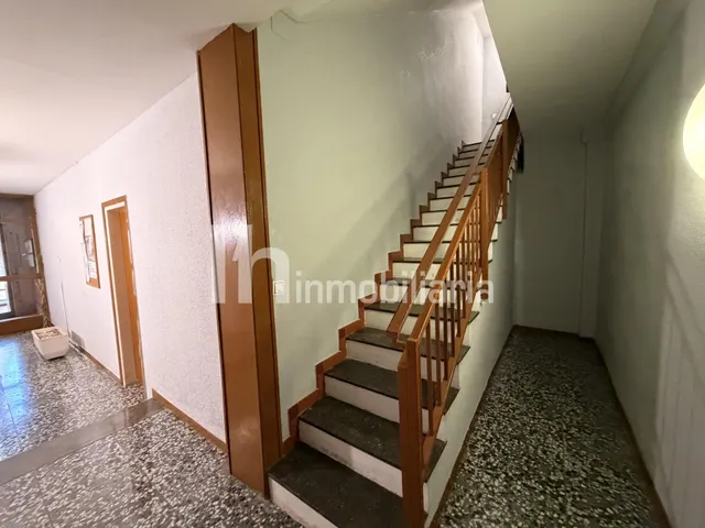 Calle ROMANÍ, amplio y luminoso — 28