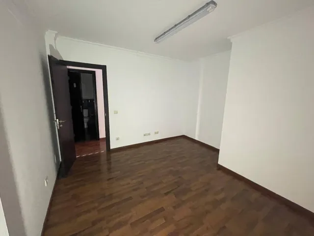 PISO EN VECINDARIO — 19