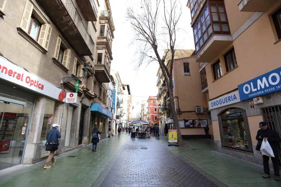 SE ALQUILA DESPACHO-OFICINA EN EL CENTRO DE PALMA