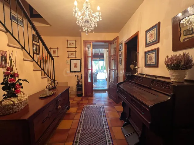 Casa Rústica con terreno y árboles frutales - foto 2