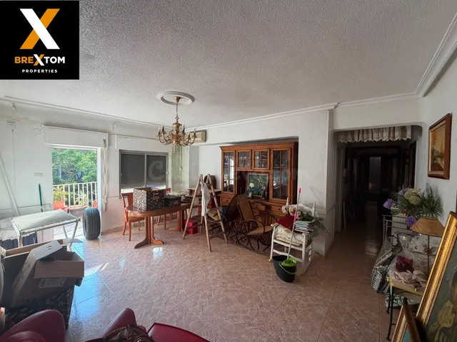 ¡Gran oportunidad en La Flota! Amplia vivienda para reformar - foto 2