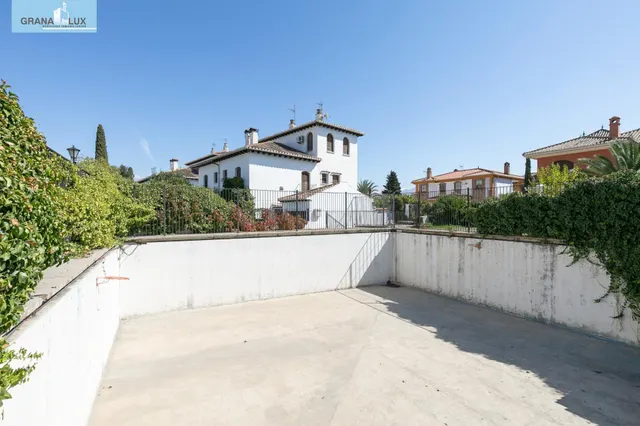 TU NUEVA VIVIENDA EN URBANIZACION EXCLUSIVA JUNTO A GRANADA — 29