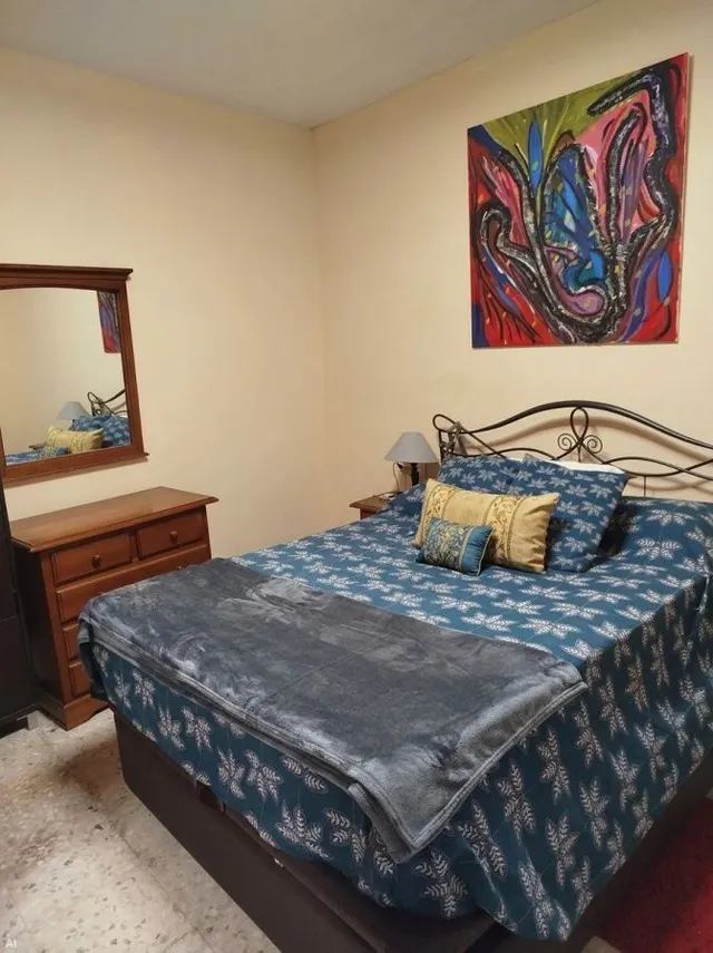 Casa Reformada en Montijo: Luminosa, con Placas Solares, Patio y Nave-Taller — 22