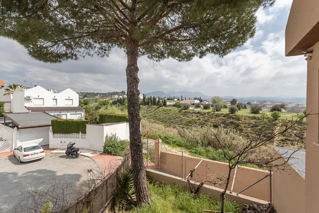 Espectacular casa independiente con piscina y grandes vistas en Monteluz (Peligros) — 30
