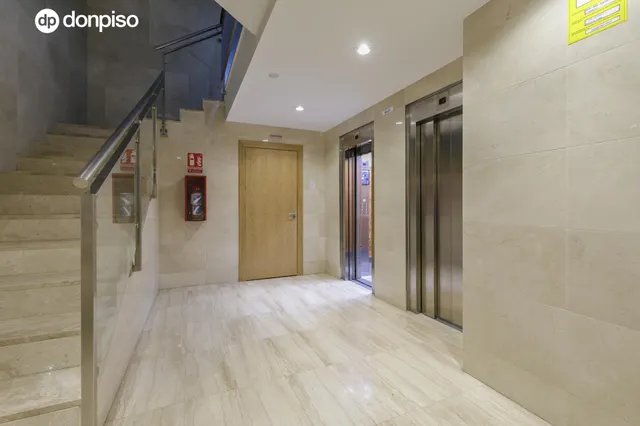 Espectacular Piso Reformado con Vistas Despejadas al Parque García Lorca (Zona Ronda - Arabial) — 20