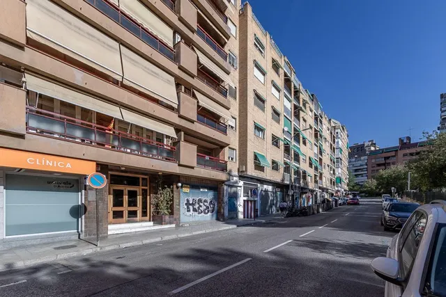 TRASTERO EN VENTA JUNTO CONSTITUCIÓN — 2